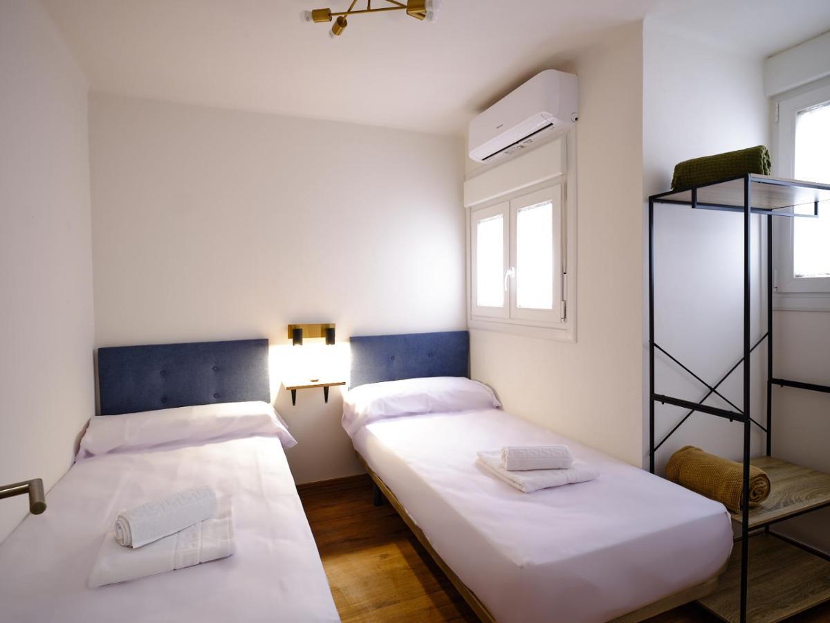 Leo Home- Bright & Centric 3 Bedrooms Apartment With Private Parking Included มาลากา ภายนอก รูปภาพ
