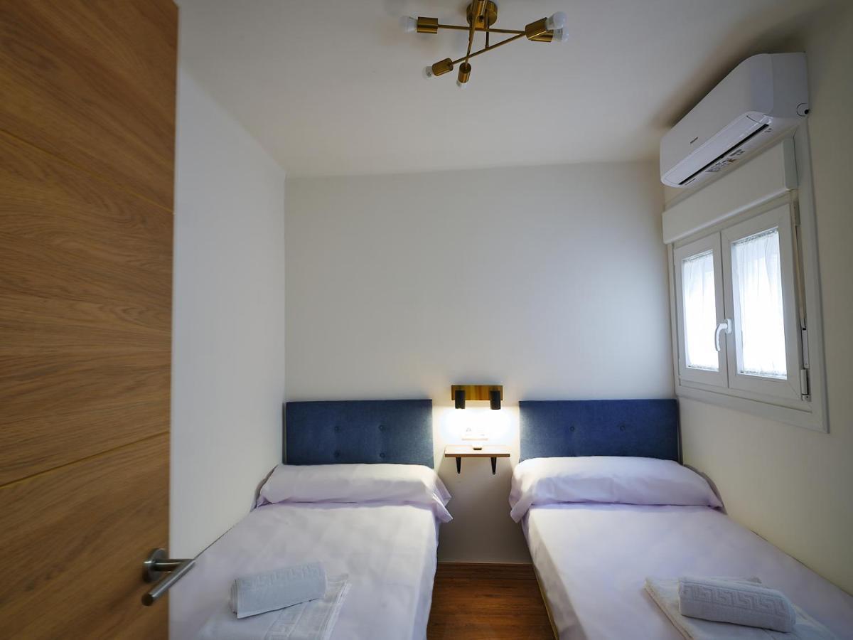 Leo Home- Bright & Centric 3 Bedrooms Apartment With Private Parking Included มาลากา ภายนอก รูปภาพ
