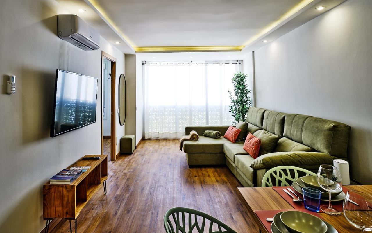 Leo Home- Bright & Centric 3 Bedrooms Apartment With Private Parking Included มาลากา ภายนอก รูปภาพ
