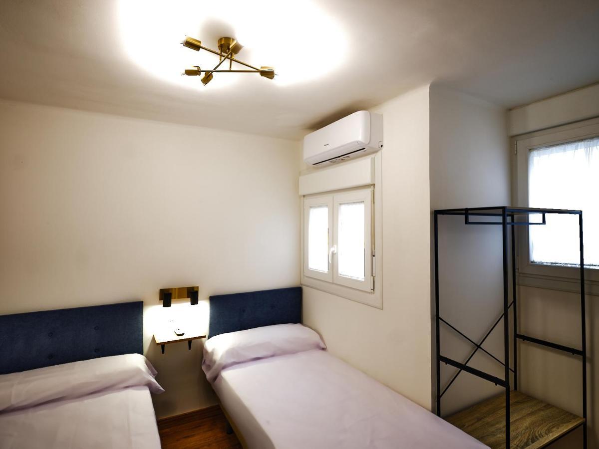 Leo Home- Bright & Centric 3 Bedrooms Apartment With Private Parking Included มาลากา ภายนอก รูปภาพ