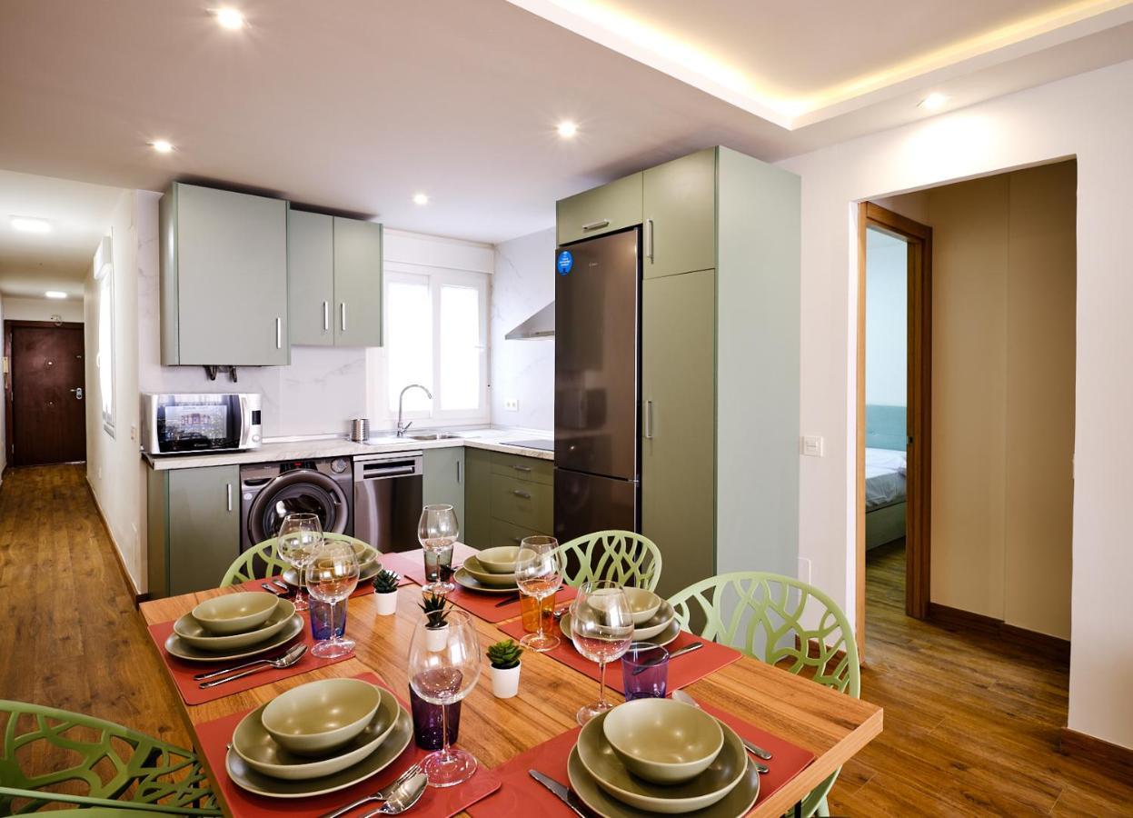 Leo Home- Bright & Centric 3 Bedrooms Apartment With Private Parking Included มาลากา ภายนอก รูปภาพ